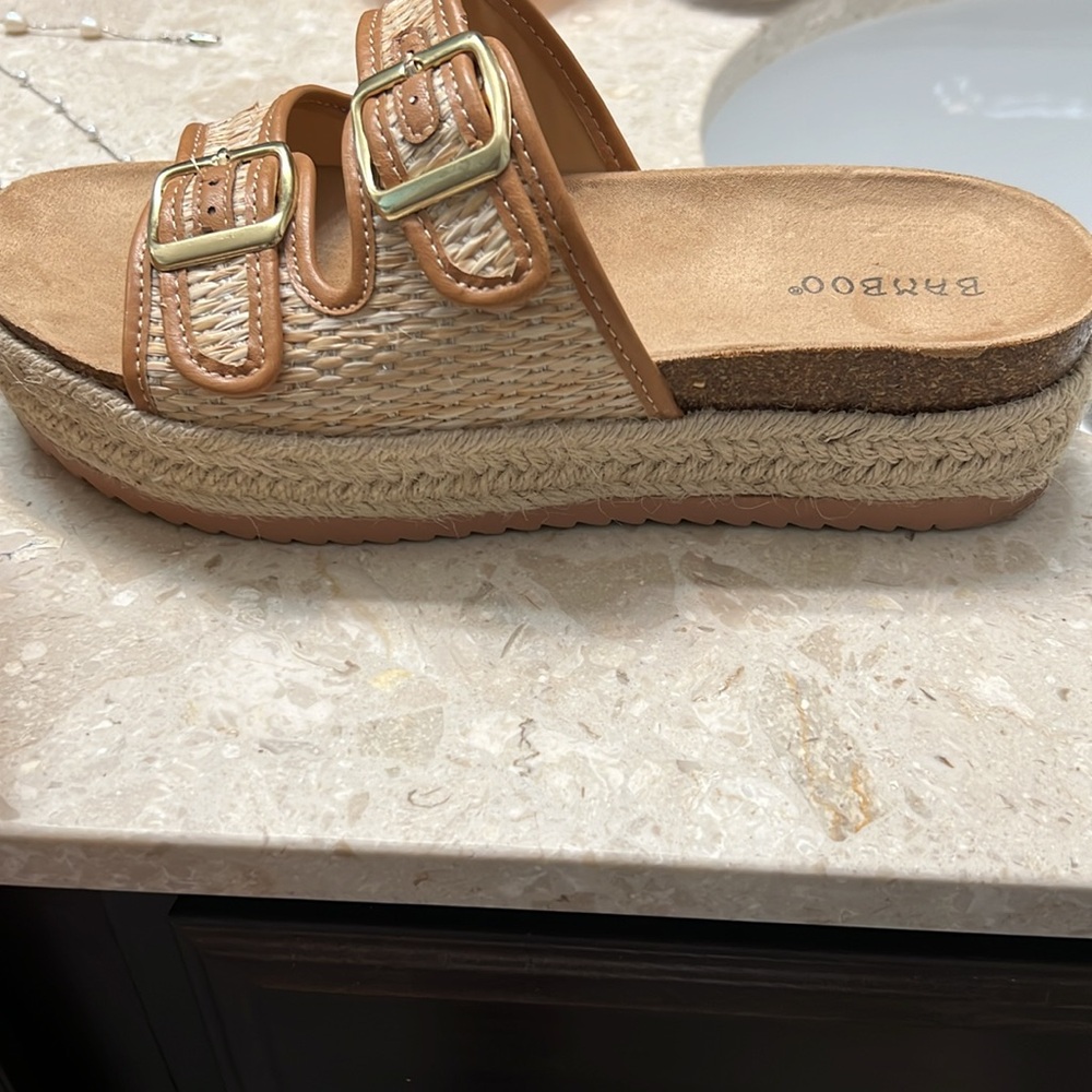 Sandals - Picture 6 of 6